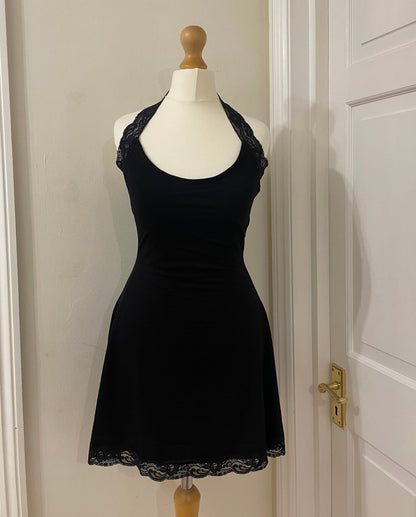 Veiled mini